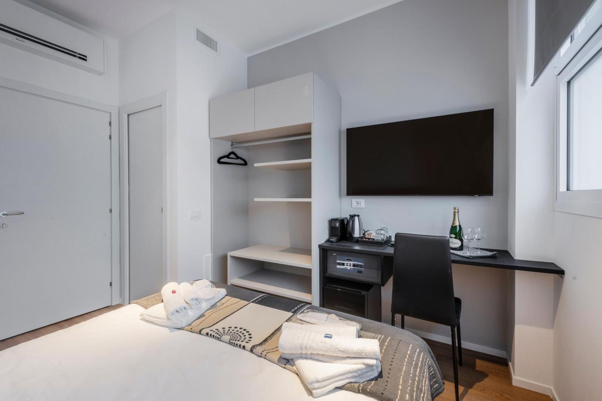 Bnbutler - Inbrera Suites - Giulianova, 1 Milaan Buitenkant foto