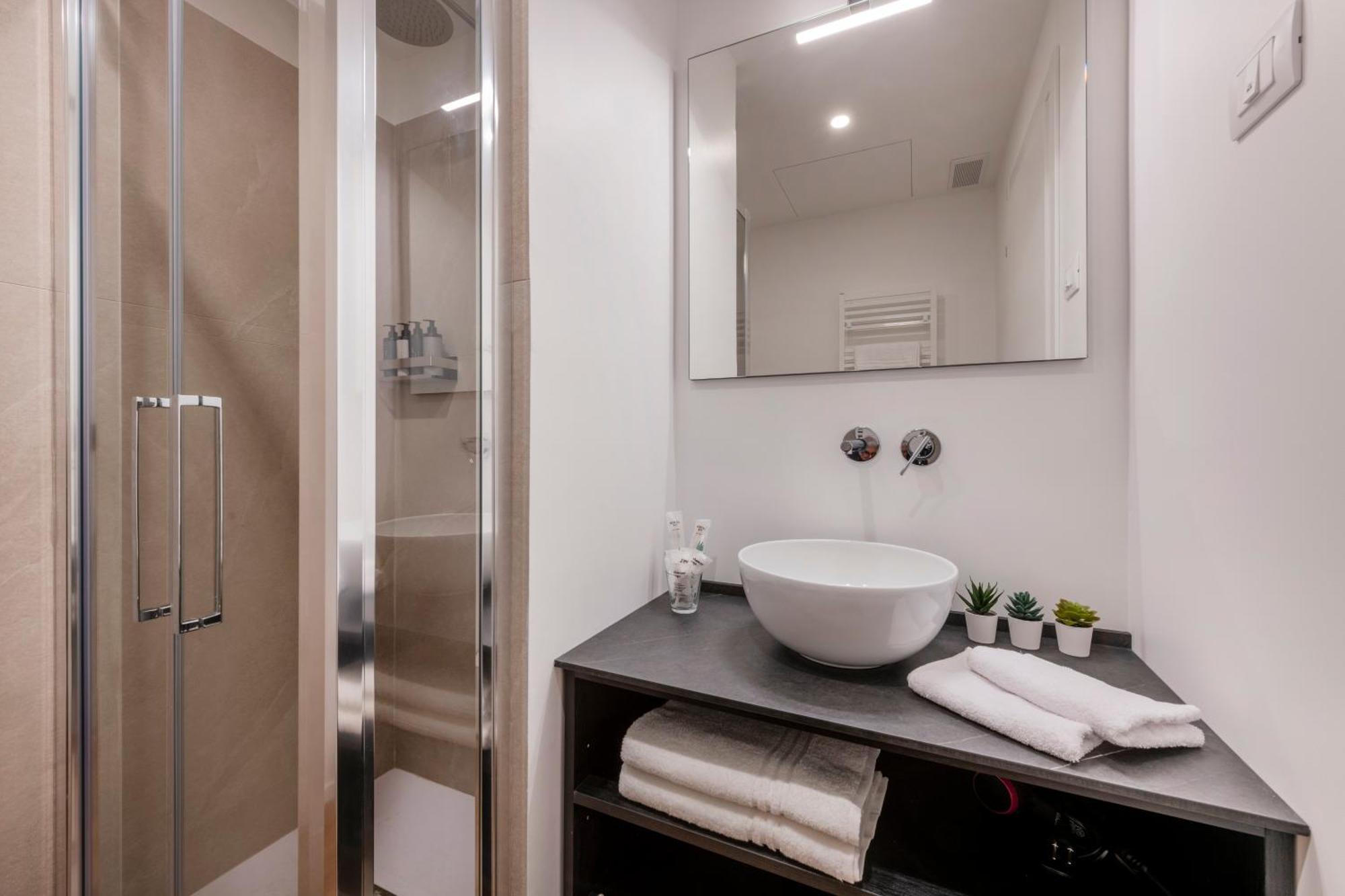 Bnbutler - Inbrera Suites - Giulianova, 1 Milaan Buitenkant foto