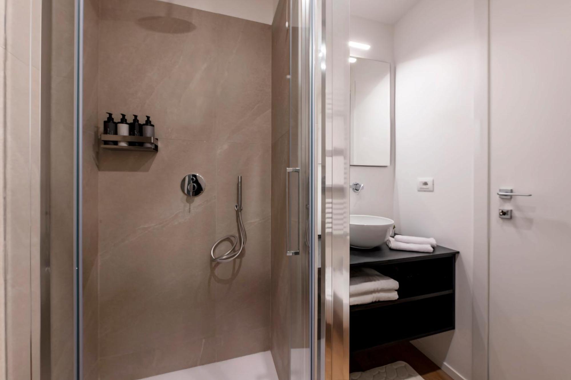 Bnbutler - Inbrera Suites - Giulianova, 1 Milaan Buitenkant foto